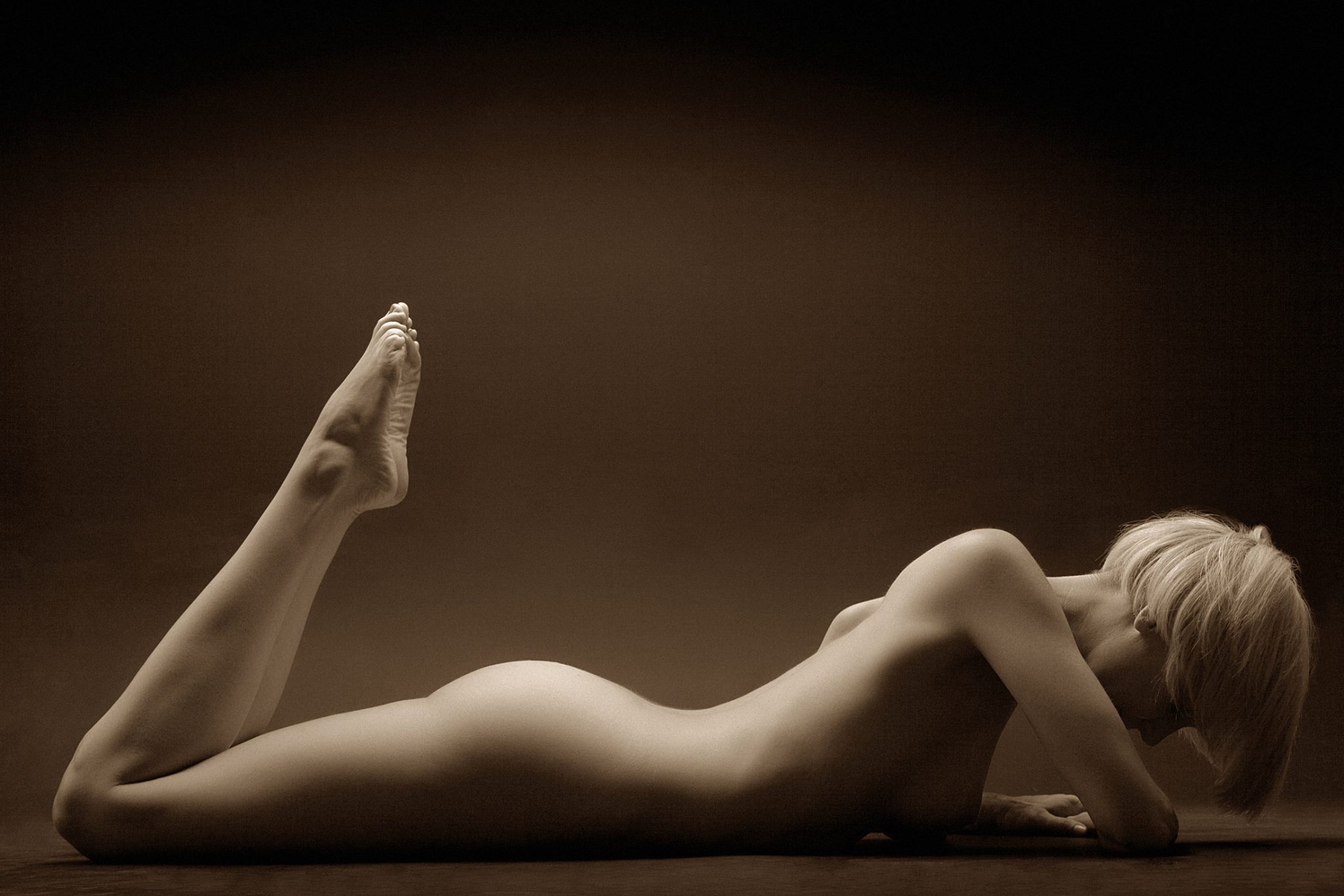 Moody, artistic nude photograph by Perth Photographers.